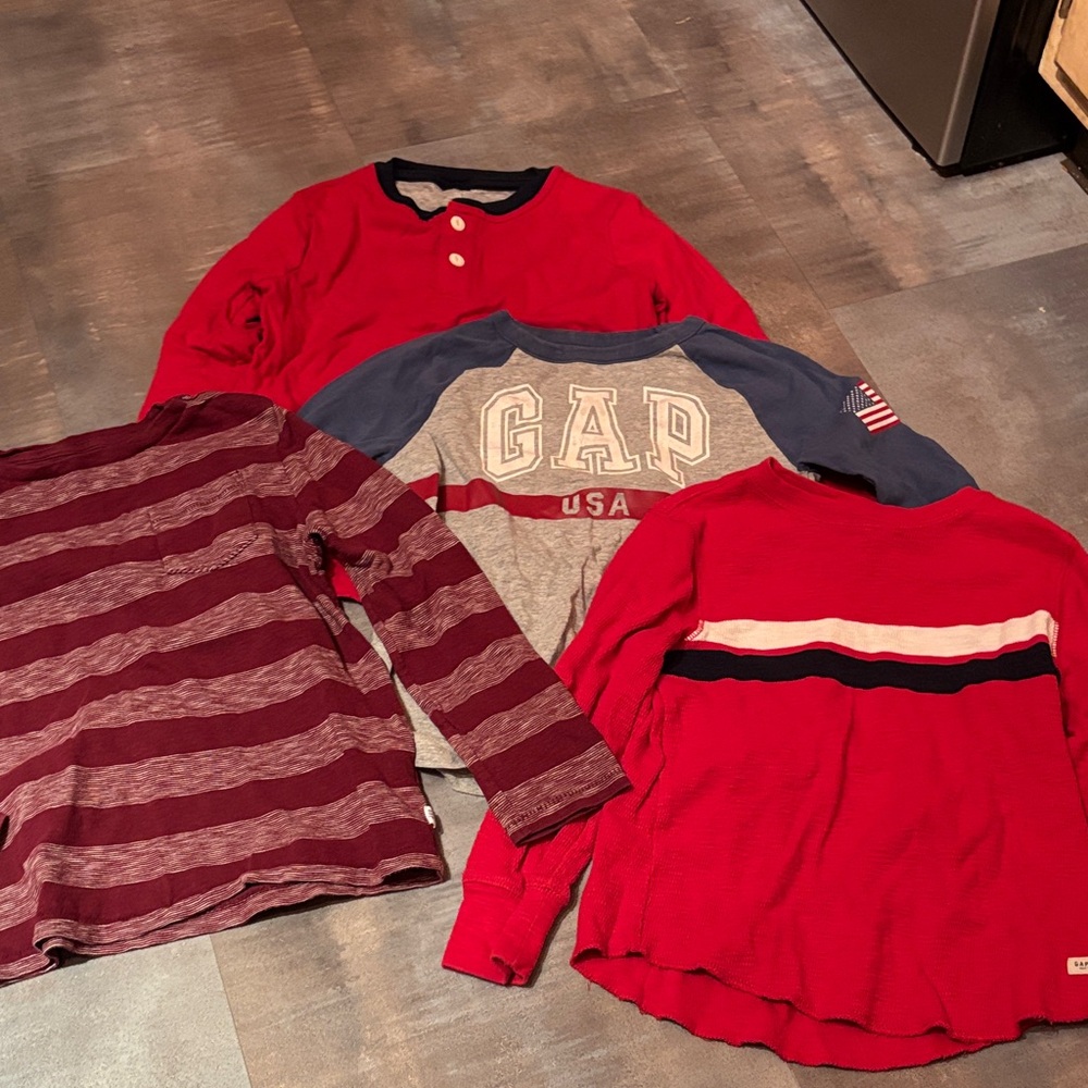 GAP Boy’s Long Sleeve Tees in Burgundy, Red, and Navy size small